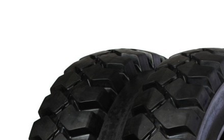Agroindustriale Trelleborg (DUAL) 10.00-20/7.5 TRELLEBORG EXCAVATOR (SOLID) ON RIM 281-335-10 STUD A3 WITH SPACER  / R20